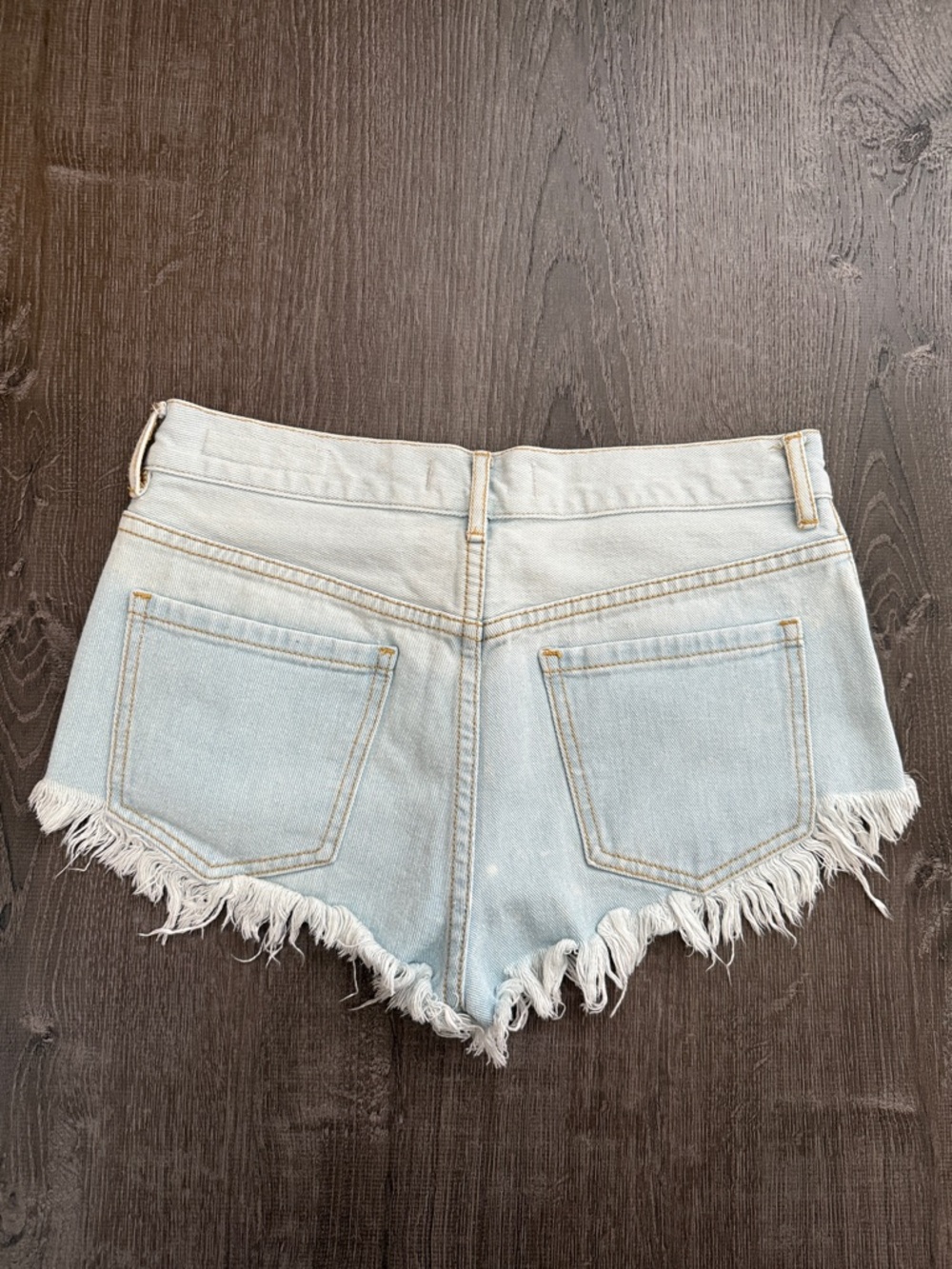 Bullhead Denim Light Blue Denim Frayed Hem Women's Shorts - Picture 5 of 5